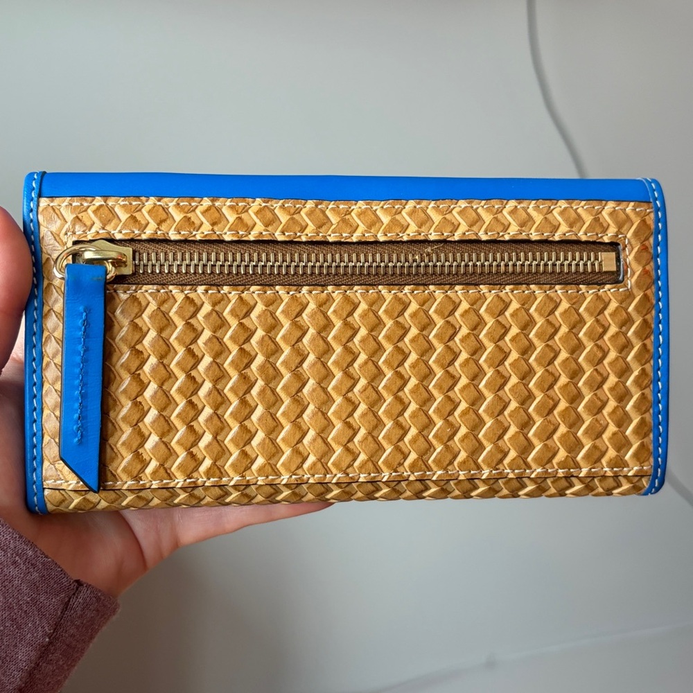 Dooney & Bourke Beacon Woven Wallet - Picture 3 of 5